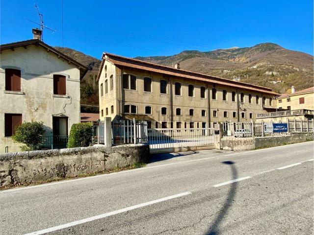 Capannone in vendita a Savassa, Vittorio Veneto