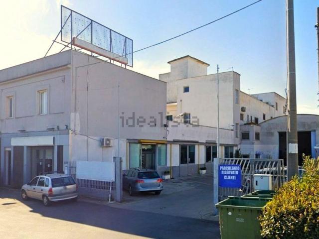 Capannone in vendita a Taranto