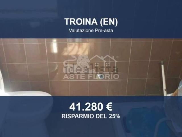 Capannone in vendita a Troina, Enna