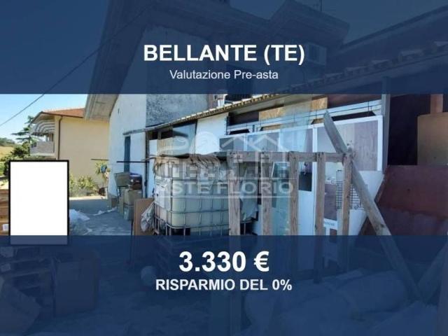 Capannone in vendita a Bellante Stazione, Bellante