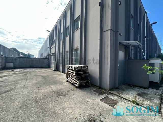 Capannone in vendita a Mezzate, Peschiera Borromeo