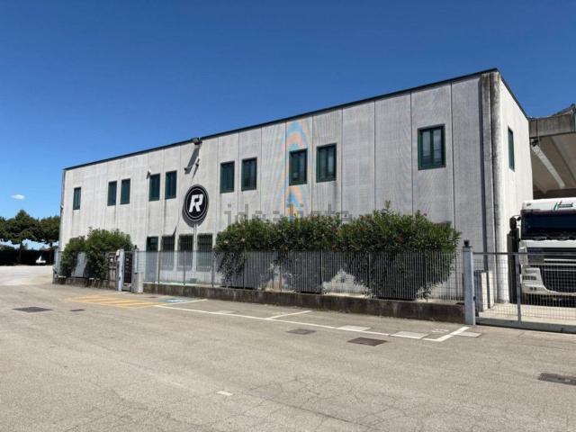 Capannone in vendita a Unione della Romagna Faentina, Faenza