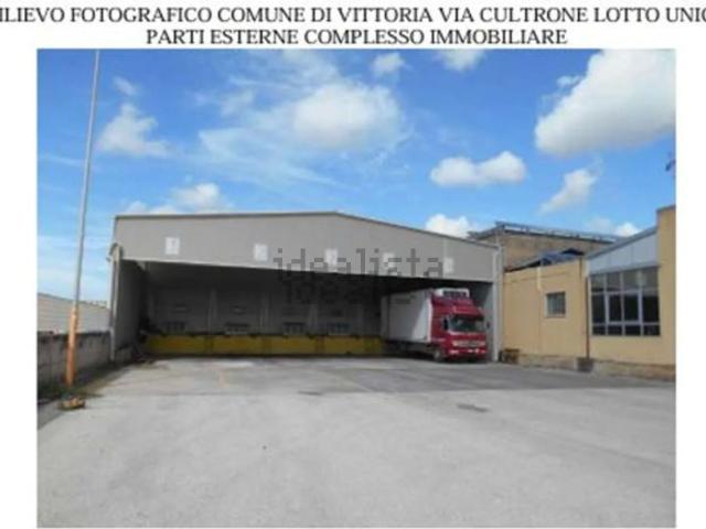 Capannone in vendita a Vittoria, Sicilia