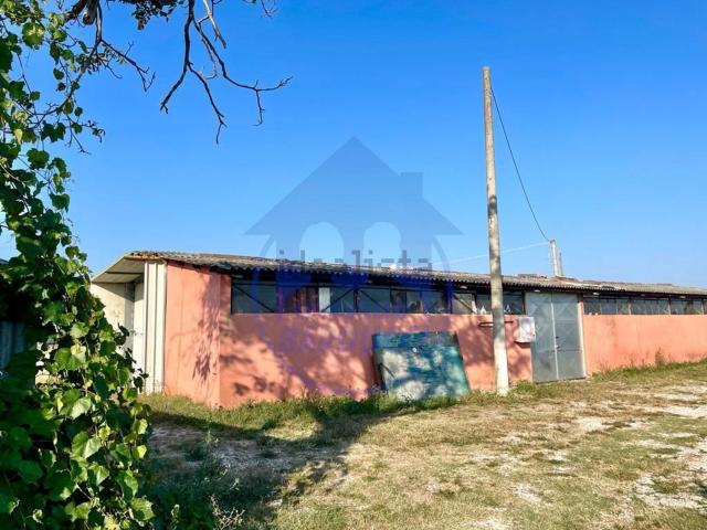 Capannone in vendita a Unione di comuni Valmarecchia, Santarcangelo Di