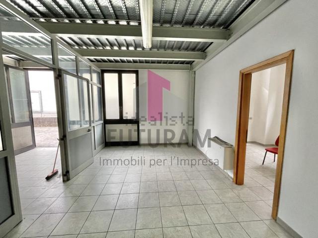 Capannone in vendita a Tavernelle, Sovizzo