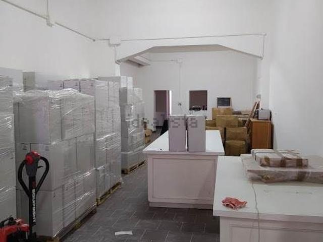 Capannone in vendita a Nola, Campania