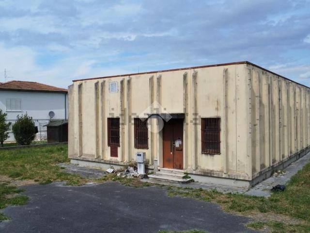 Capannone in vendita a San Giuliano Terme, Toscana
