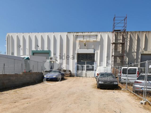 Capannone in vendita a Olbia, Sassari