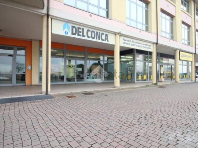 Capannone in vendita a Unione dei comuni Valle del Savio, Cesenà