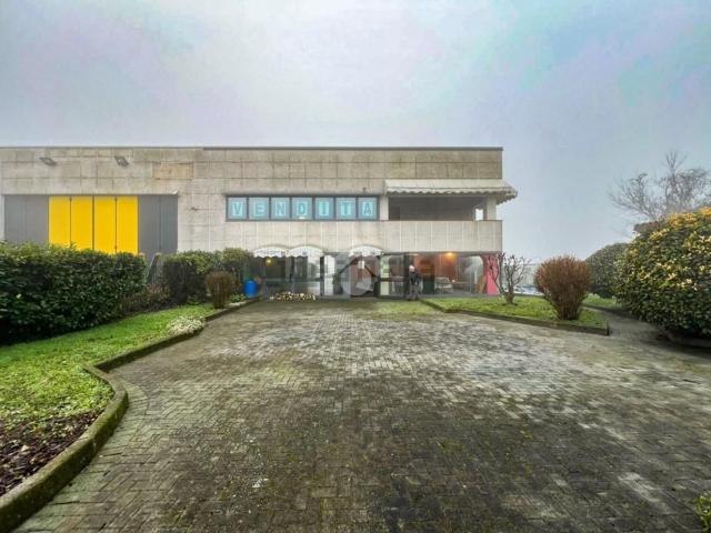 Capannone in vendita a Montodine, Cremona