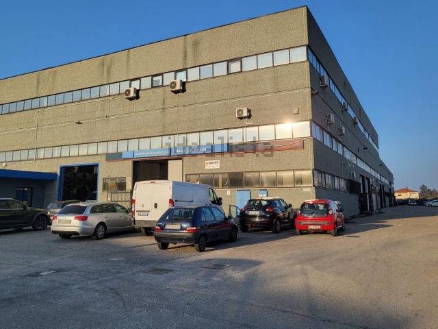 Capannone in vendita a Montesilvano, Abruzzo