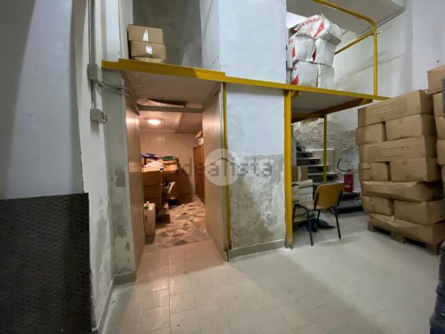 Capannone in vendita a Municipalità 4, Campania