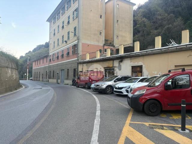 Capannone in vendita a Ponente, Serra Riccò
