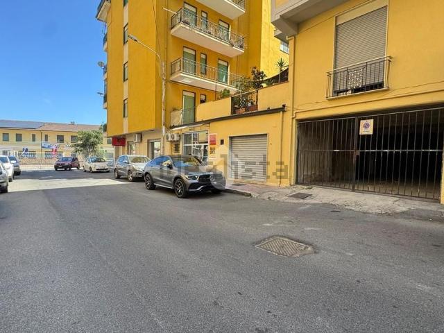 Capannone in vendita a Corigliano Scalo, Cosenza