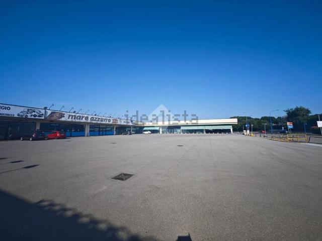 Capannone in vendita a Villaggio Badia, Brescia