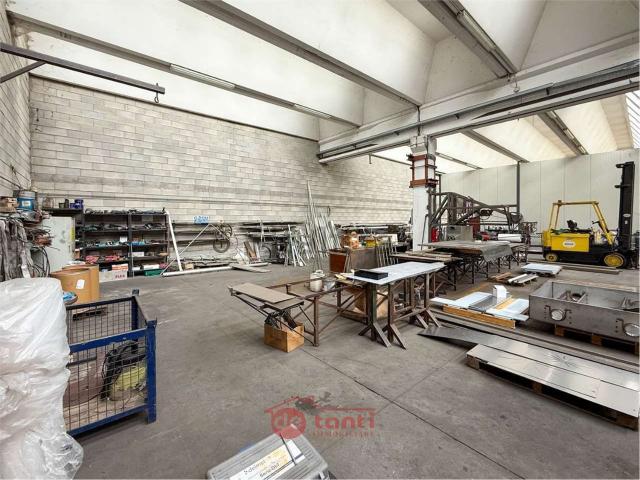 Capannone in vendita a Comunità montana della Valchiavenna, Gordona