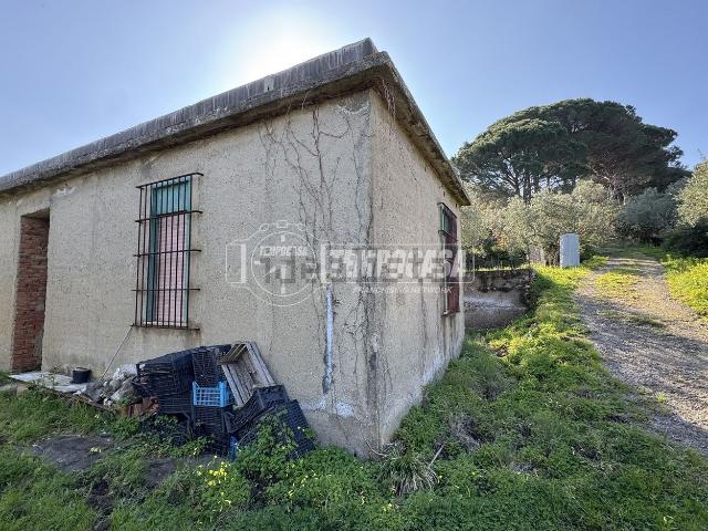 Capannone in vendita a VI Circoscrizione, Messina