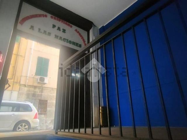 Capannone in vendita a Centro Ovest, Serra Riccò