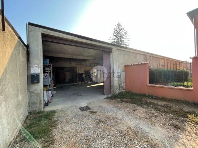 Capannone in vendita a Marcallo, Marcallo Con Casone