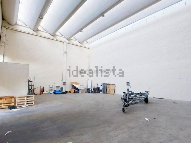 Capannone in vendita a Spaccone, Desio