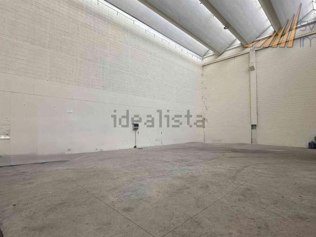 Capannone in vendita a Spaccone, Desio