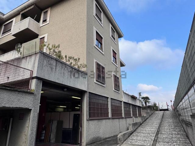 Capannone in vendita a Sant'Albino, Monza