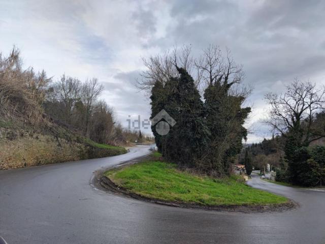Capannone in vendita a Unione di Comuni della Romagna Forlivese, Predappio