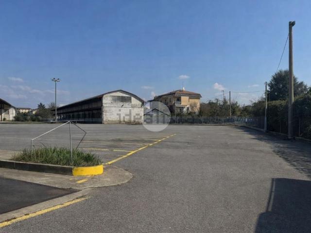Capannone in vendita a Paderno, Seriate
