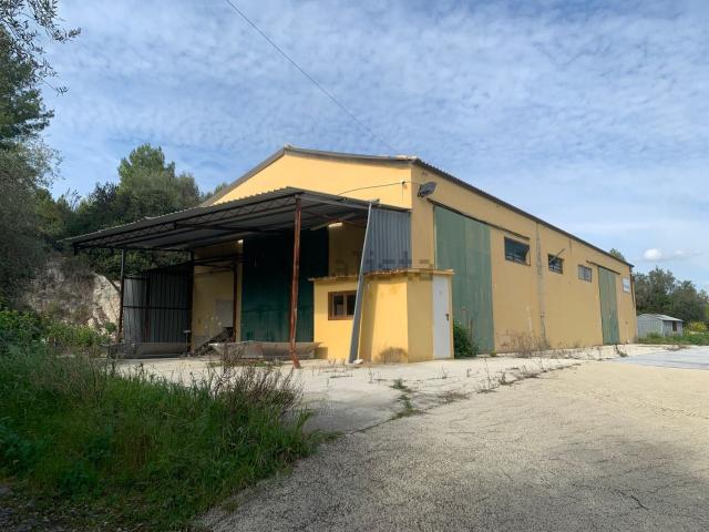 Capannone in vendita a Noto, Siracusa