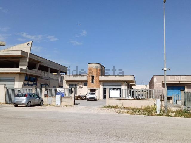 Capannone in vendita a Puglia, Brindisi