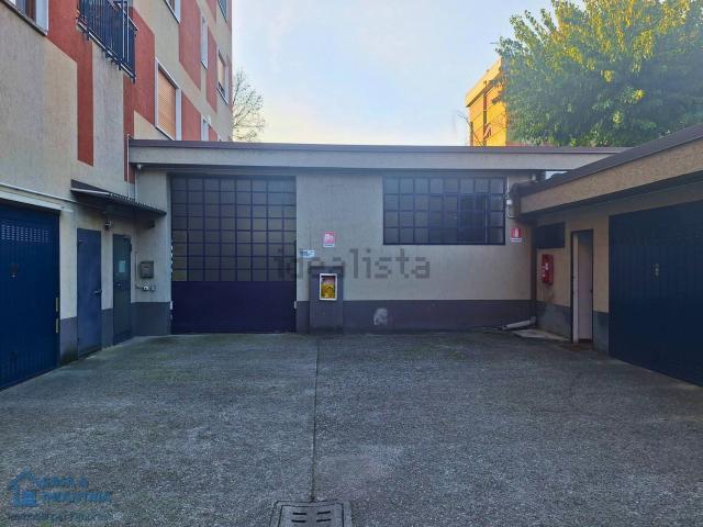 Capannone in vendita a Cassano D'adda, Lombardia
