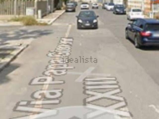 Capannone in vendita a Trani, Barletta-andria-trani