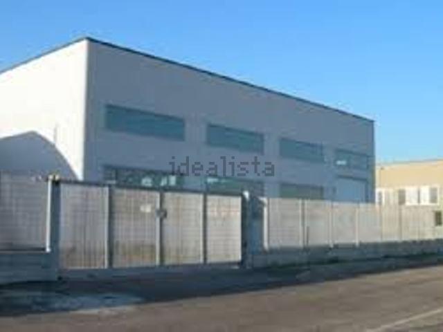 Capannone in vendita a Vimercate, Lombardia