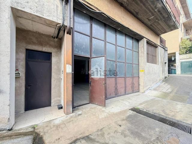 Capannone in vendita a Zona Est, Brescia