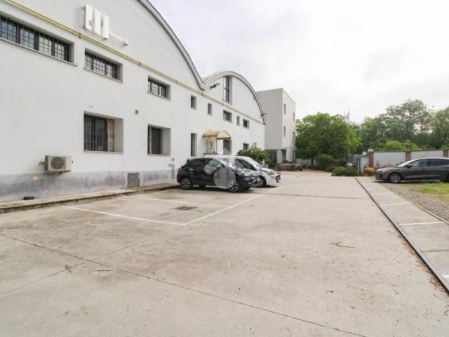 Capannone in vendita a San Giuliano Milanese, Lombardia