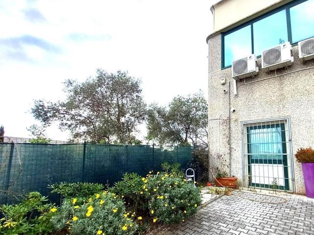 Capannone in vendita a Rosignano Marittimo, Toscana