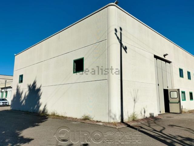 Capannone in vendita a Cenerente, Umbria