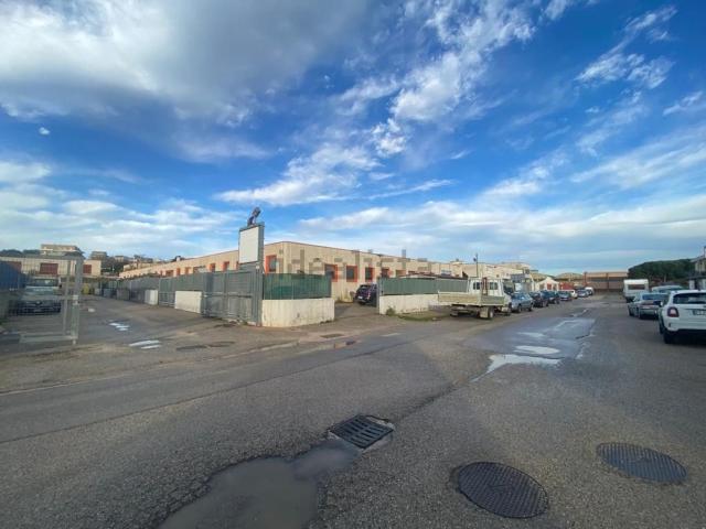 Capannone in vendita a Termoli, Molise