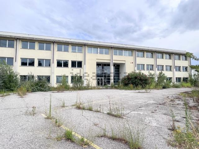 Capannone in vendita a Spianata, Rovigo
