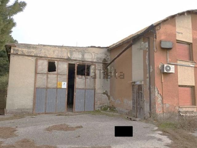 Capannone in vendita a Ferrara, Reggio Emilia