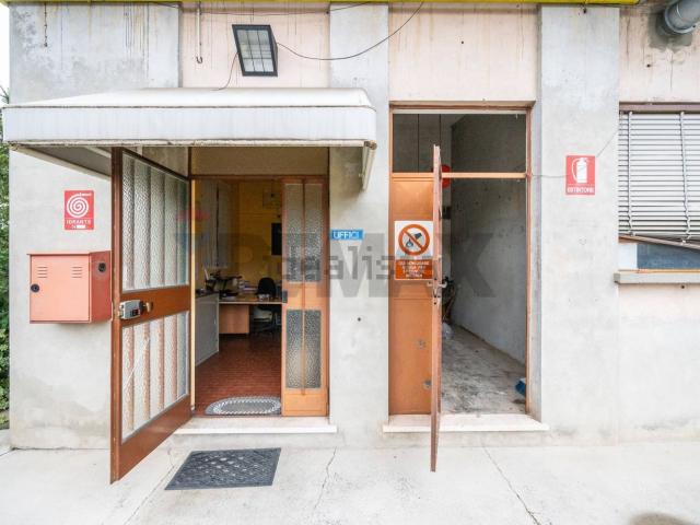 Capannone in vendita a Viadana, Lombardia