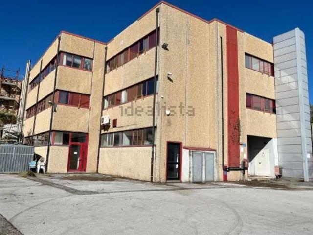 Capannone in vendita a La Spezia, Liguria