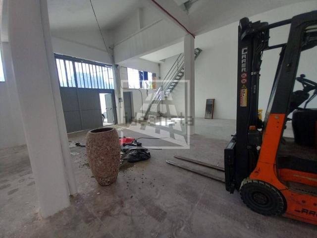 Capannone in vendita a Gardenia, Re