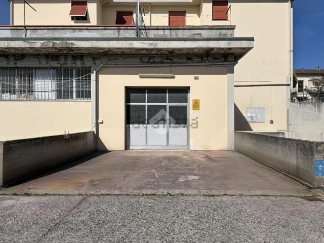 Capannone in vendita a Santa Croce Sull'arno, Toscana