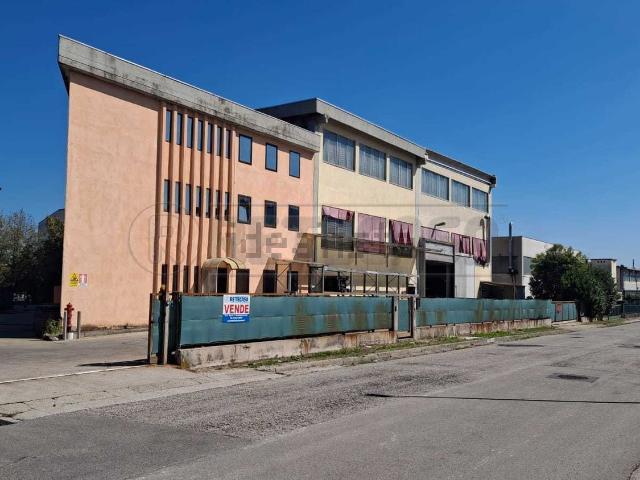 Capannone in vendita a Villaggio Giardino, Arzignano