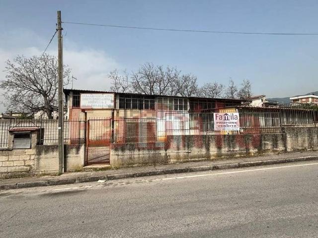 Capannone in vendita a Avella, Campania