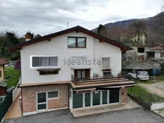 Capannone in vendita a Aviano, Friuli-Venezia Giulia