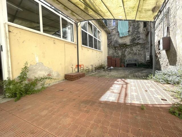 Capannone in vendita a Sarzana, Liguria