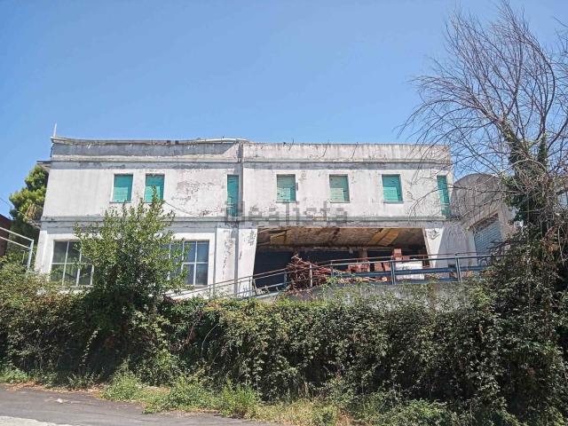 Capannone in vendita a Marche, Ancona
