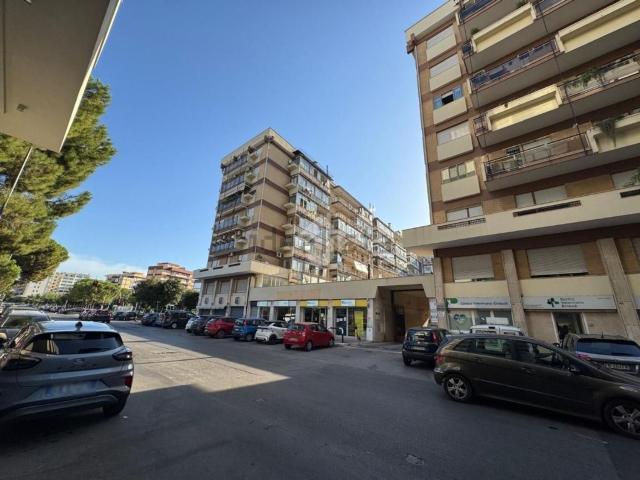 Capannone in vendita a Municipio 2, Bari